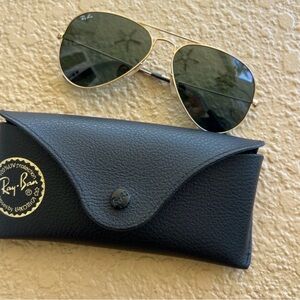 Ray-Ban Black and Gold Aviator Sunglasses